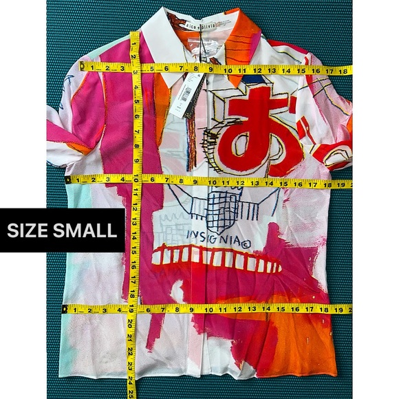 Alice + Olivia Willa Basquiat Pink Red Multi Placket Top - Picture 9 of 13